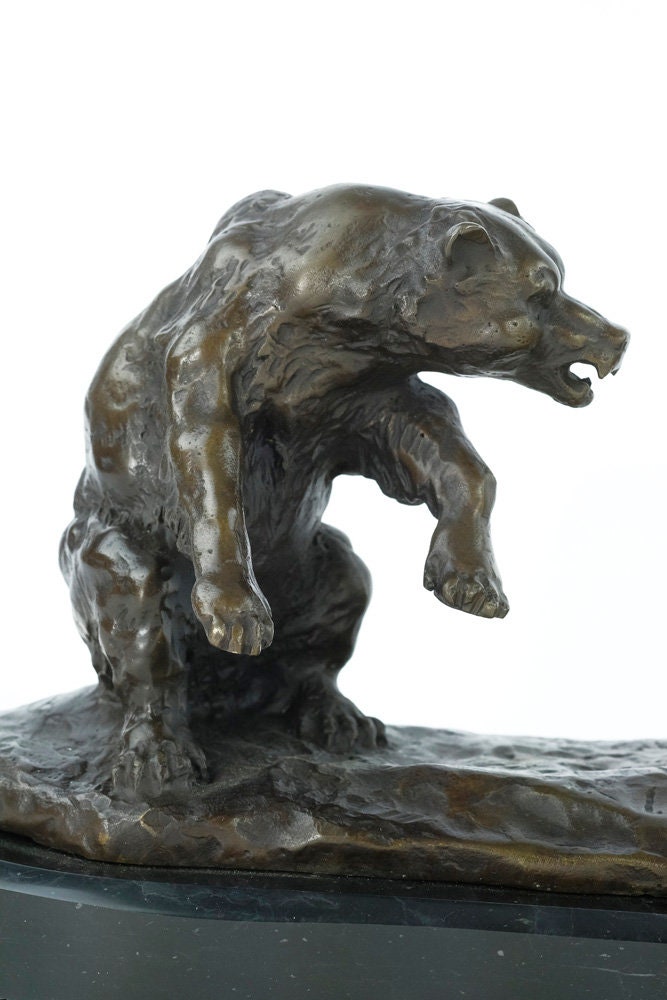 Large Bronze Sculpture of a Bear Fighting a Bison Animal Art Figurine Bronze Bison Statue Wildlife Sculpture Hunting Decoration Bronze Bear