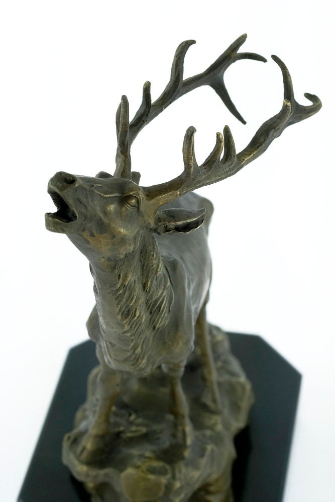Bronze Deer Statue Bellowing Deer Sculpture Deer on Rock Figurine Red Deer with Large Antlers Sculpture Animal Art Figurine Deer Decoration