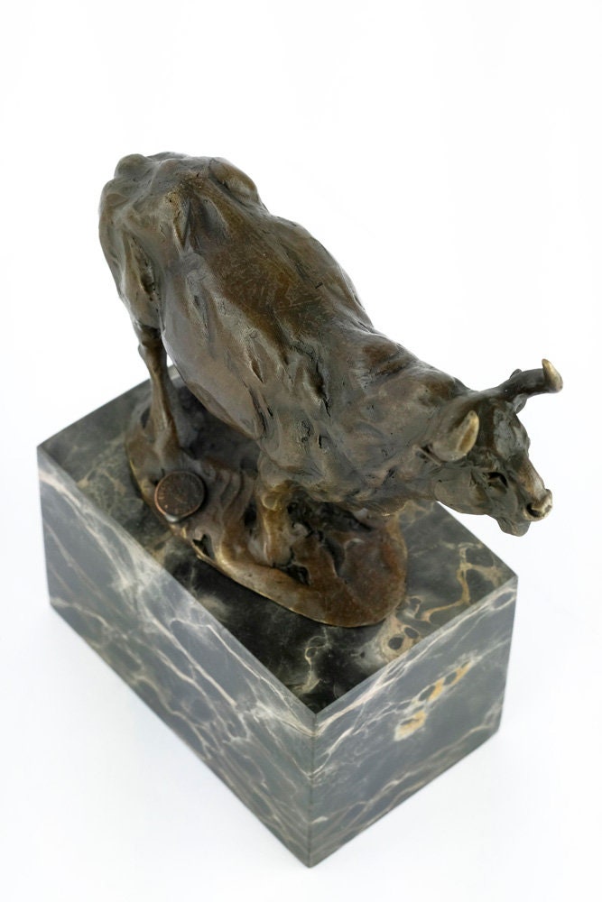 Bronze Bull Sculpture Standing Bull Statue Animal Art Figurine Bull Decoration Bull Horns Bronze Bull Figurine Animal Bronzes Milo Art