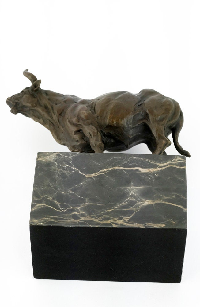 Bronze Bull Sculpture Standing Bull Statue Animal Art Figurine Bull Decoration Bull Horns Bronze Bull Figurine Animal Bronzes Milo Art