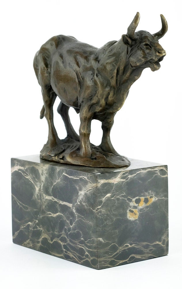 Bronze Bull Sculpture Standing Bull Statue Animal Art Figurine Bull Decoration Bull Horns Bronze Bull Figurine Animal Bronzes Milo Art