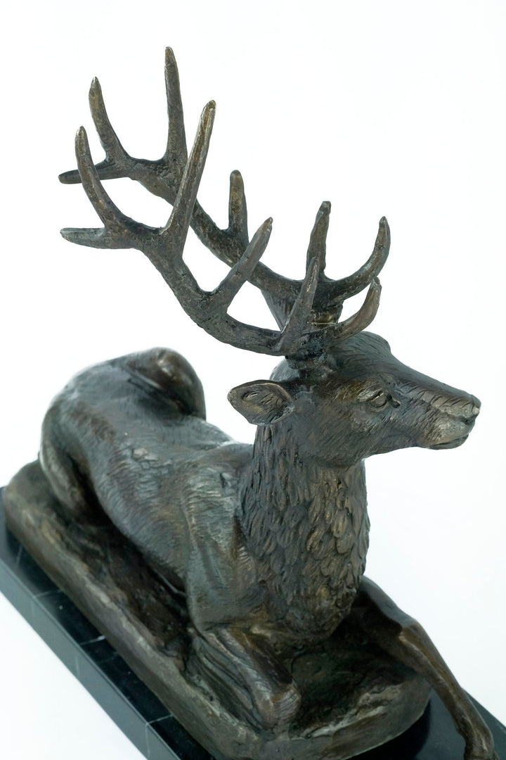 Large Bronze Deer Statue Animal Art Figurine Bronze Wildlife Sculpture Reclining Red Deer Sculpture Hunting Decoration Bronze Stag Statue