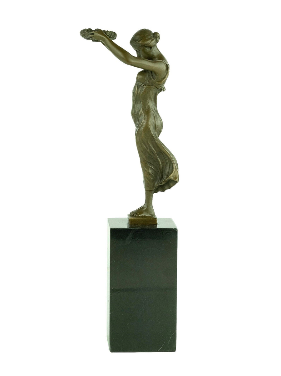 Bronze Sculpture of Gelle Fra the Golden Lady by Klaus Cito Bronze Female Statue Luxembourg Female with Wreath Sculpture Gelle Fra Monument