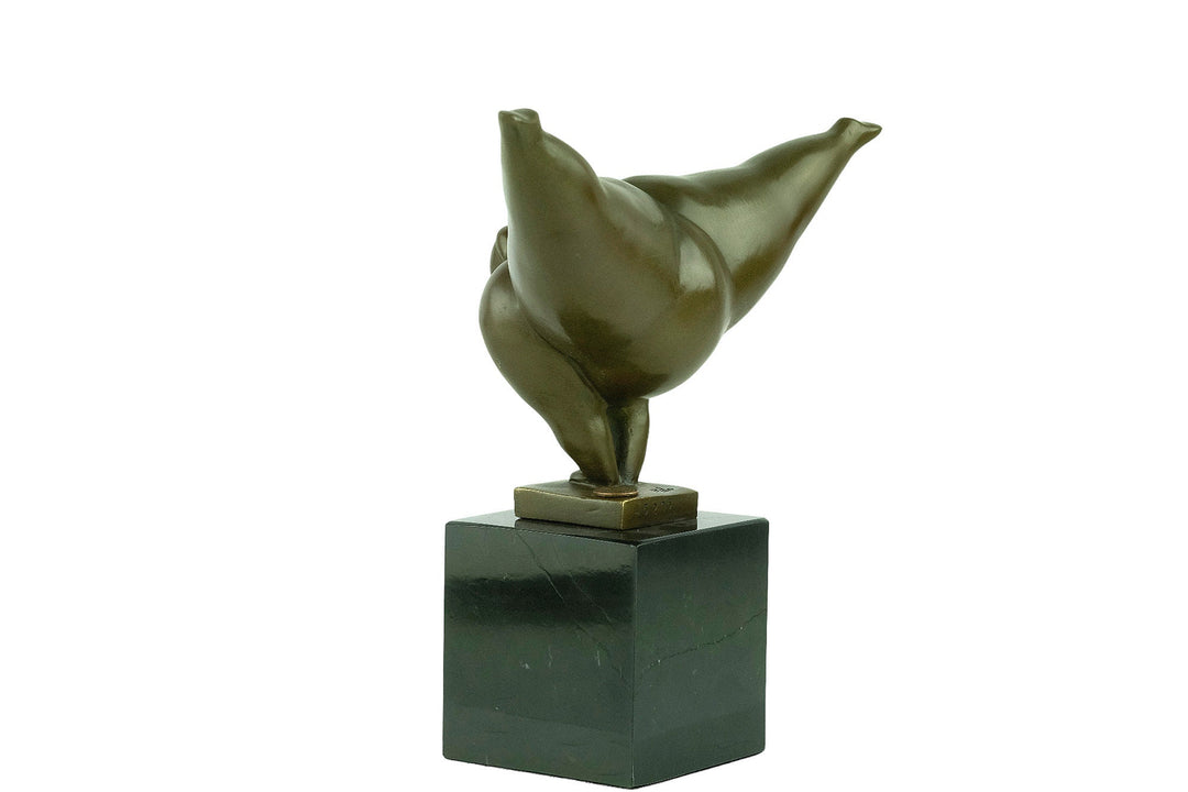 Modern Bonze Female Statue Voluptuous Woman Sculpture in Bronze Contemporary Art Statue Bronze Milo Sculpture Female Gymnast Figurine Art