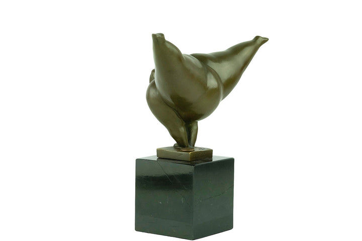 Modern Bonze Female Statue Voluptuous Woman Sculpture in Bronze Contemporary Art Statue Bronze Milo Sculpture Female Gymnast Figurine Art