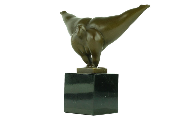 Modern Bonze Female Statue Voluptuous Woman Sculpture in Bronze Contemporary Art Statue Bronze Milo Sculpture Female Gymnast Figurine Art