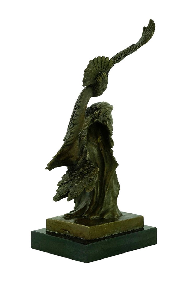 Bronze Eagle Sculpture Double Eagle Statue Wildlife Sculpture Hunting Decoration Eagle Head Sculpture Bronze Flying Eagle Art Figurine