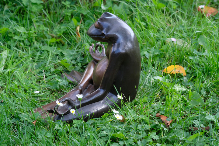 Bronze Sculpture of a Meditating Frog Outdoor Frog Sculpture Garden Decoration Frog Lovers Gift Bronze Frog Statue Yoga Sculpture Animal Art