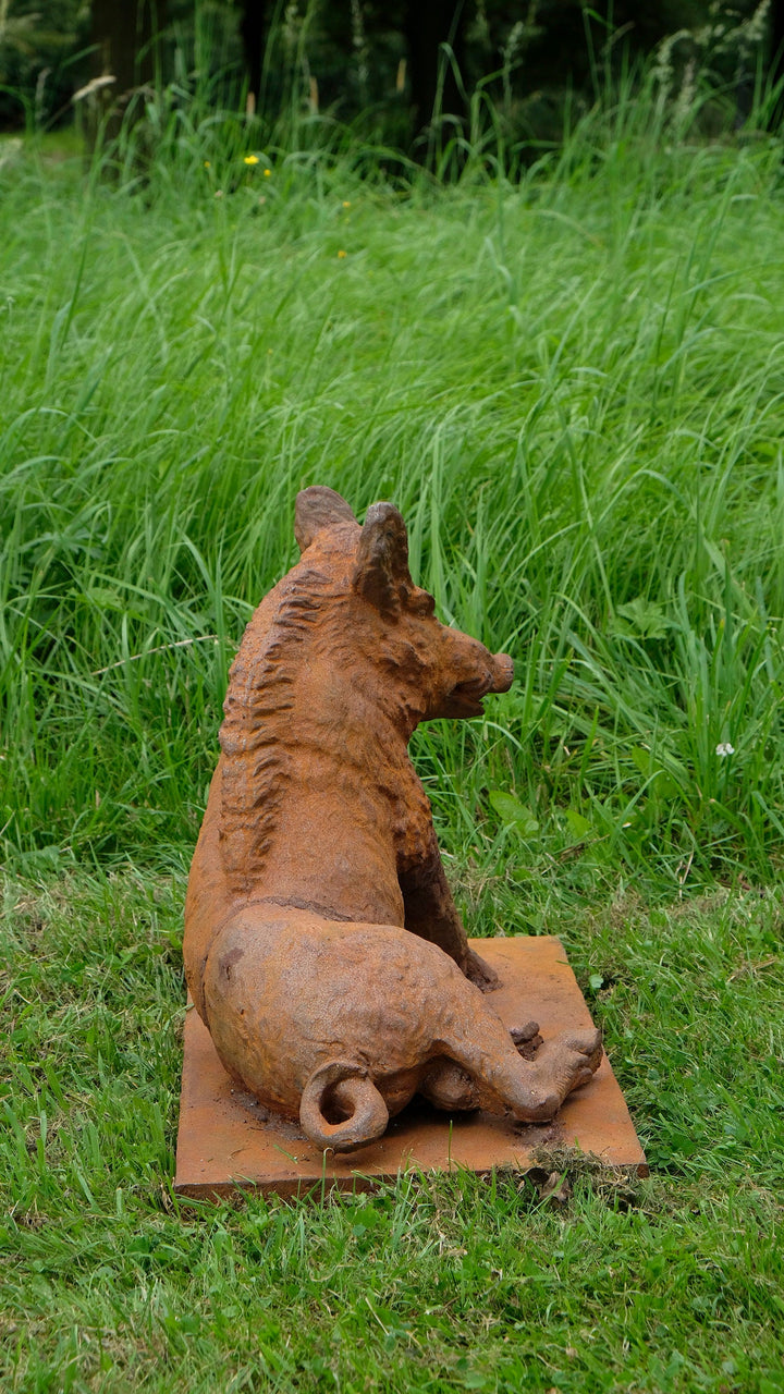 Cast Iron Sculpture of a Wild Boar Hunting Decoration Lying Wild Boar Statue Outdoor Animal Sculpture Cast Iron Sculpture Hunting Statue