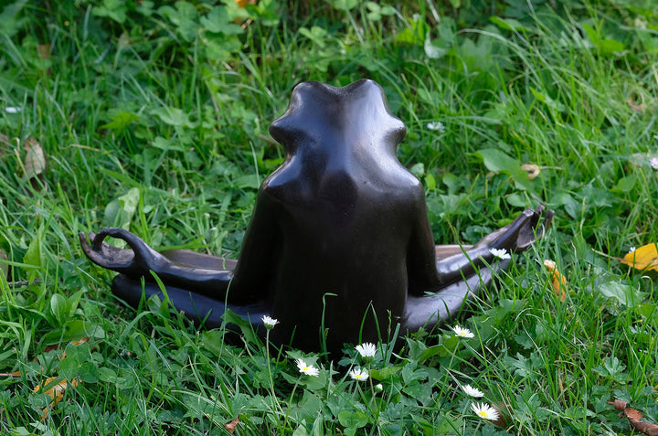 Bronze Sculpture of a Meditating Frog Outdoor Frog Sculpture Garden Decoration Frog Lovers Gift Bronze Frog Statue Yoga Sculpture Animal Art