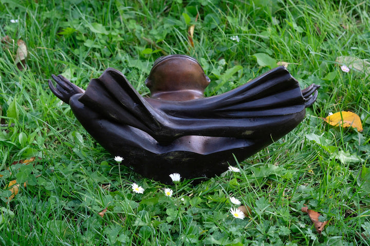 Bronze Sculpture of a Meditating Frog Outdoor Frog Sculpture Garden Decoration Frog Lovers Gift Bronze Frog Statue Yoga Sculpture Animal Art