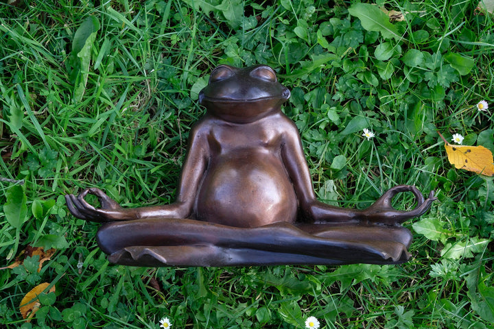 Bronze Sculpture of a Meditating Frog Outdoor Frog Sculpture Garden Decoration Frog Lovers Gift Bronze Frog Statue Yoga Sculpture Animal Art