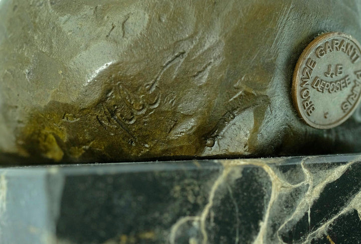Bronze Sculpture of a Sitting Rhino on Marble Column Animal Art Statue Bronze Wildlife Sculpture Hunting Decoration Rhinoceros Sculpture