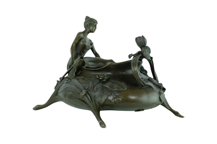 Bronze Planter with Female and Floral Decoration in Art Nouveau Style Bronze Videpoche French Decoration Bronze Planter Jugendstil Style Art