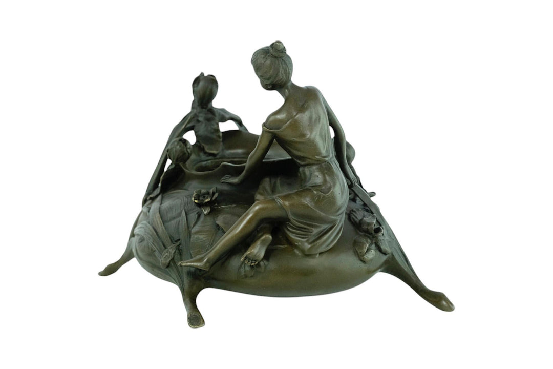 Bronze Planter with Female and Floral Decoration in Art Nouveau Style Bronze Videpoche French Decoration Bronze Planter Jugendstil Style Art
