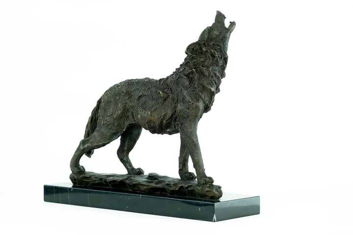 Bronze Sculpture of a Howling Wolf Animal Art Statue Bronze Wolf Sculpture Hunting Decoration Wolf Lovers Gift Bronze Animal Sculpture