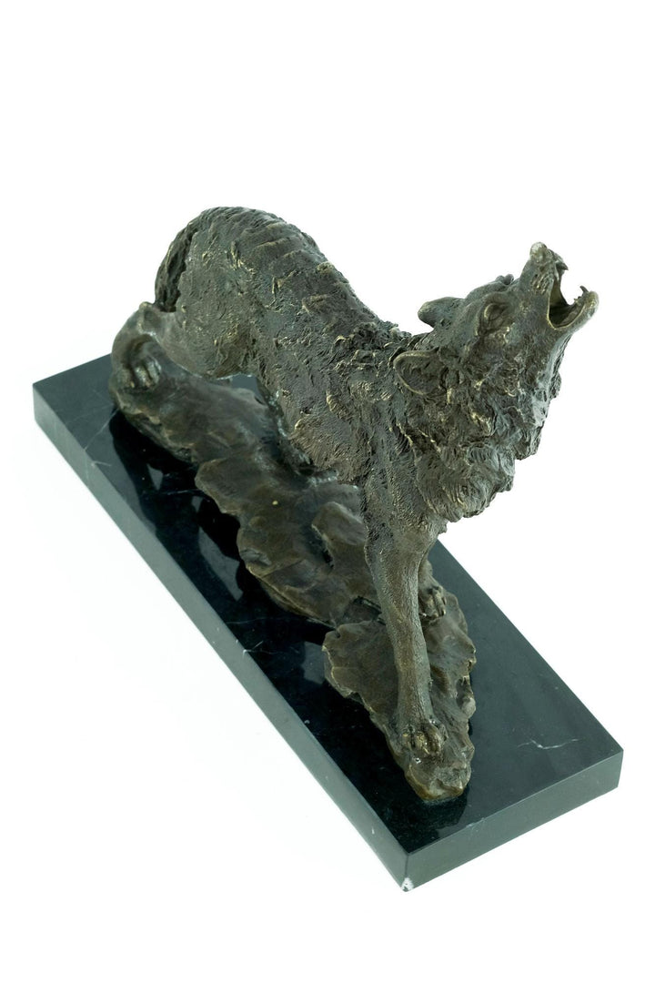 Bronze Sculpture of a Howling Wolf Animal Art Statue Bronze Wolf Sculpture Hunting Decoration Wolf Lovers Gift Bronze Animal Sculpture