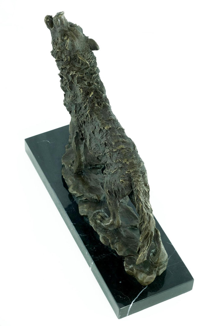 Bronze Sculpture of a Howling Wolf Animal Art Statue Bronze Wolf Sculpture Hunting Decoration Wolf Lovers Gift Bronze Animal Sculpture