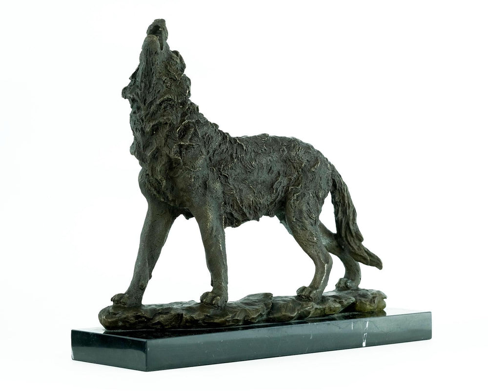Bronze Sculpture of a Howling Wolf Animal Art Statue Bronze Wolf Sculpture Hunting Decoration Wolf Lovers Gift Bronze Animal Sculpture