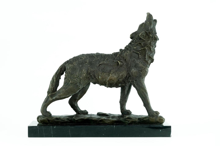 Bronze Sculpture of a Howling Wolf Animal Art Statue Bronze Wolf Sculpture Hunting Decoration Wolf Lovers Gift Bronze Animal Sculpture