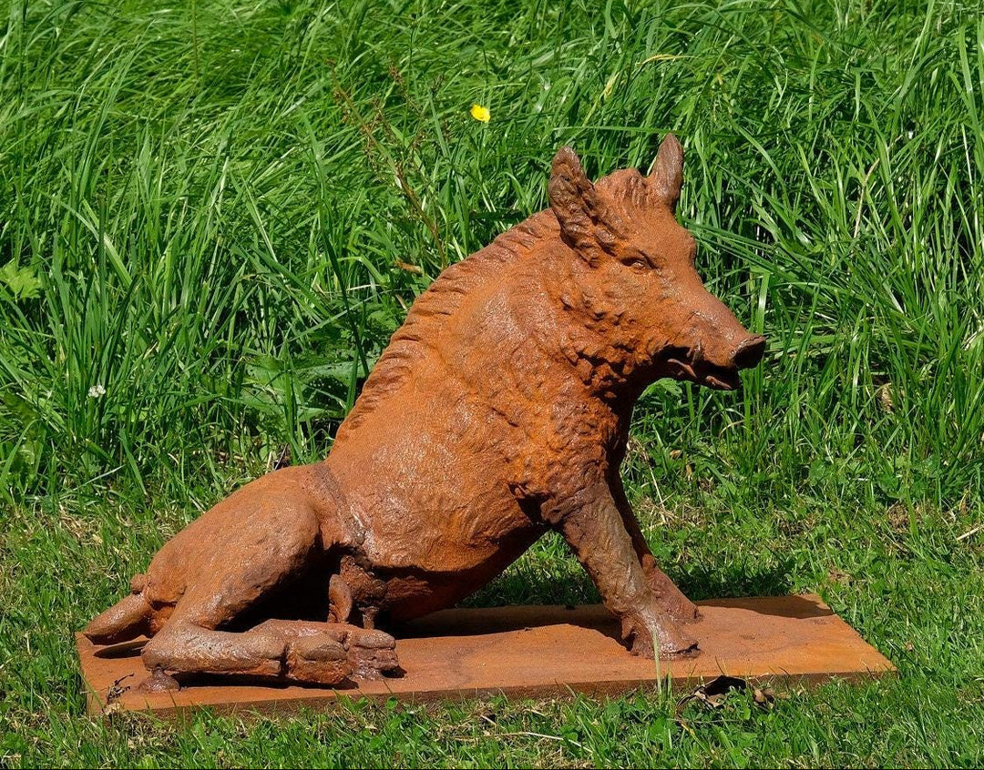 Cast Iron Sculpture of a Wild Boar Hunting Decoration Lying Wild Boar Statue Outdoor Animal Sculpture Cast Iron Sculpture Hunting Statue