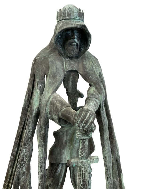 Lifesize bronze sculpture of King Arthur holding a sword, inspired by Rubin Eynon's Gallos, for outdoor decoration.