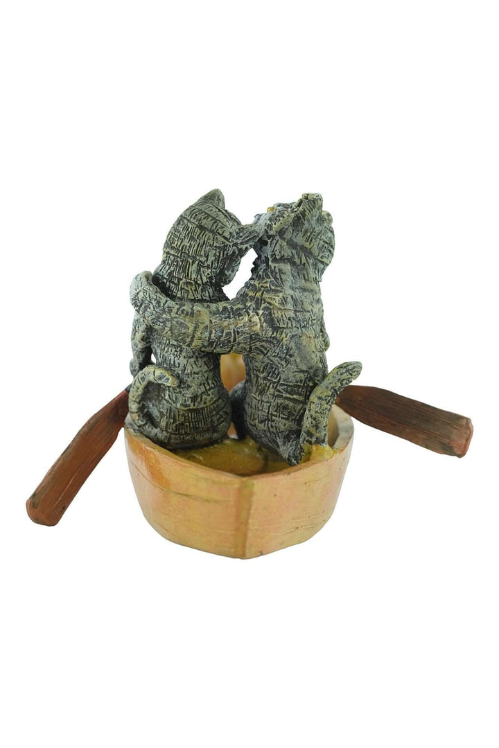 Bronze cat sculpture of loving cats in a rowing boat, ideal gift for cat lovers and collectible decoration.